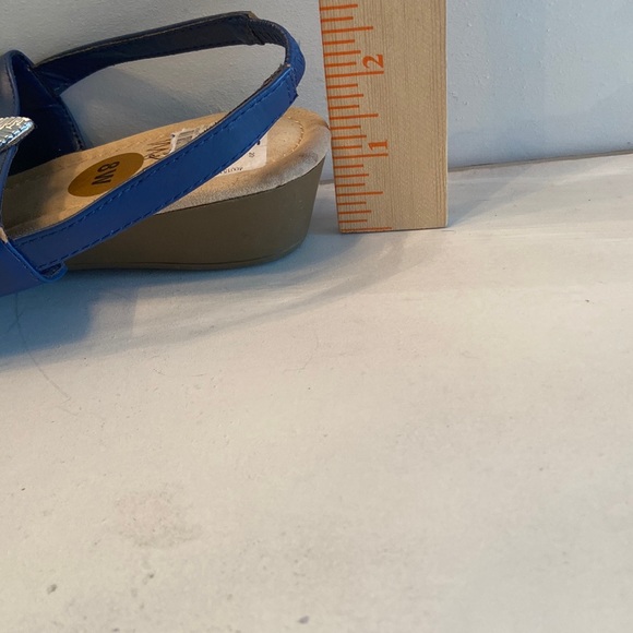 Blue and silver tone low wedge sling back thong sandals 8 W - Picture 7 of 11